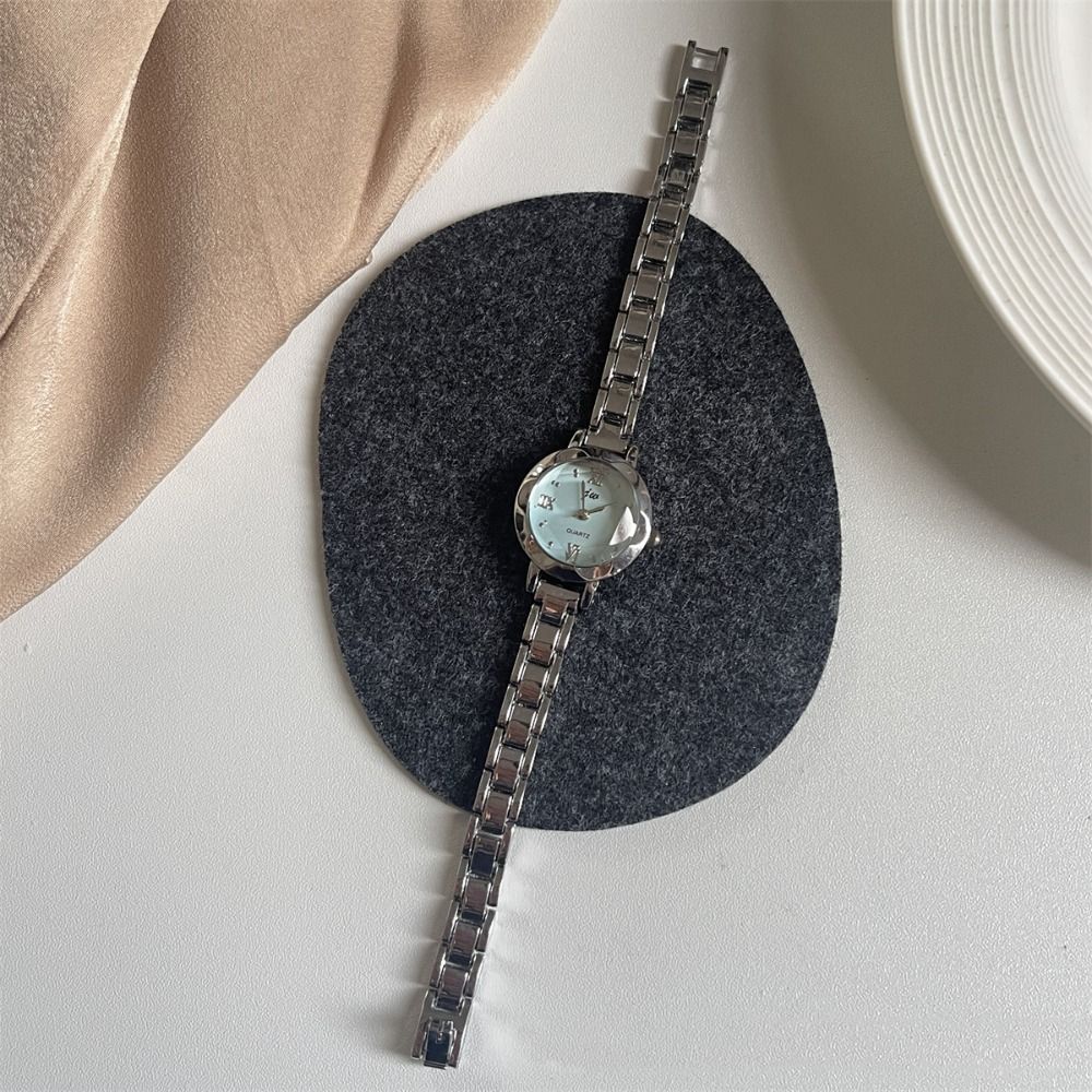 Montre-bracelet dorée élégante - Smartwatch Vintage Watches For Women avis et prix
